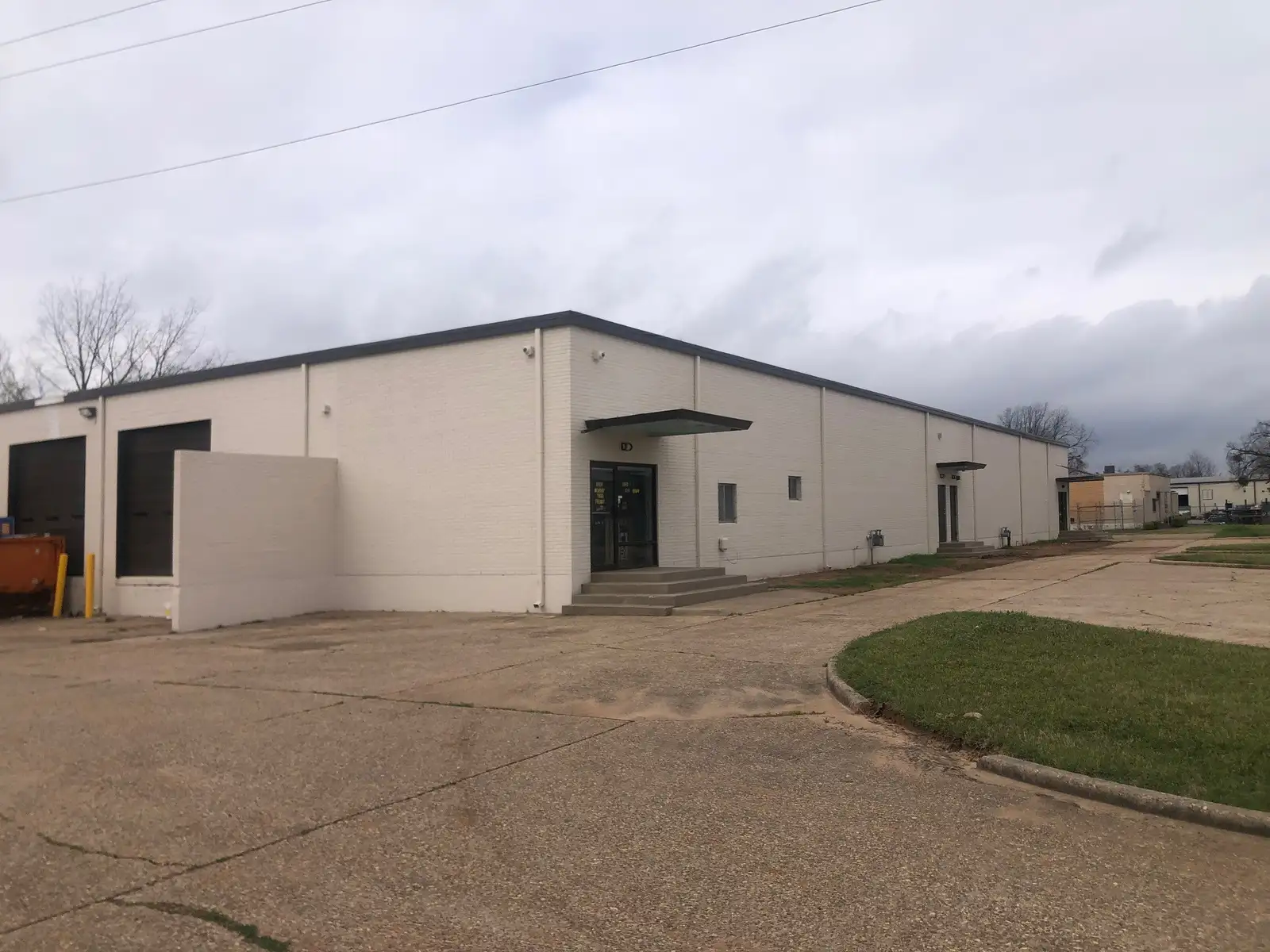 1041 Hawn Ave