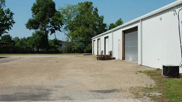 6929 & 6939 S Choctaw Dr thumbnail 4