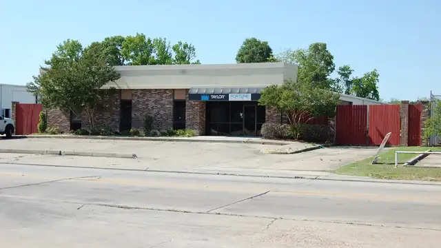 6929 & 6939 S Choctaw Dr thumbnail 3