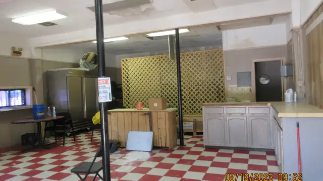 Barber Shop/ Restaurant thumbnail 4