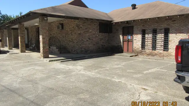 Barber Shop/ Restaurant thumbnail 5