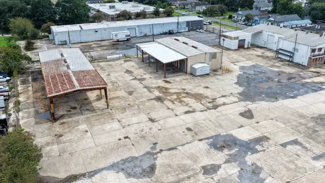 Yard-Ready Industrial on Harvey's West Bank | 3.84 Acres of Lay-Down Yard + 22,492 SF | SUBLEASE thumbnail 4