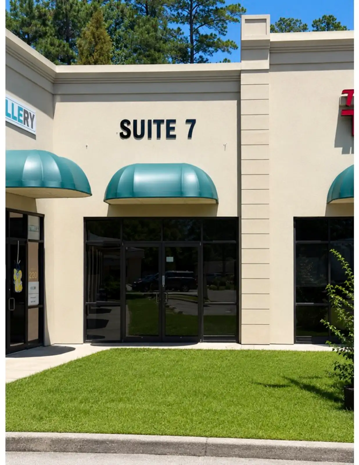 CrossRoads Shopping Center Suite 7