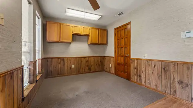 13953 Perkins Rd thumbnail 5