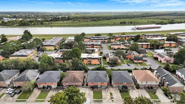 8-Unit Multifamily Investment with In-Place Income thumbnail 2
