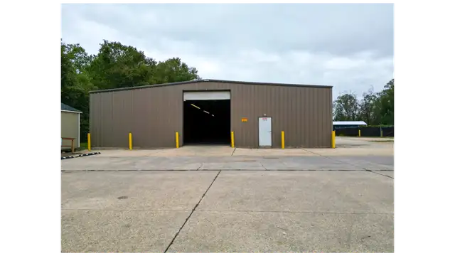 Warehouse thumbnail 3