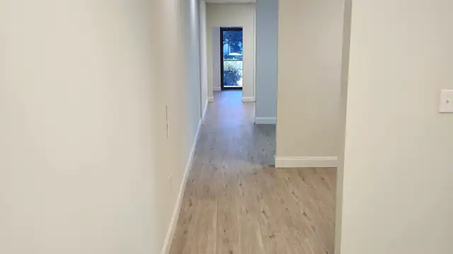 21489 Koop Dr Suite B thumbnail 4