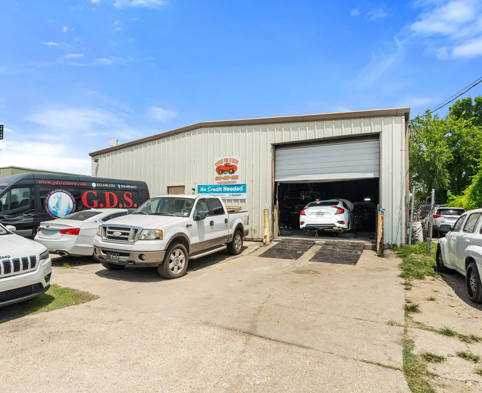 ±4,000 SF Owner/User Warehouse