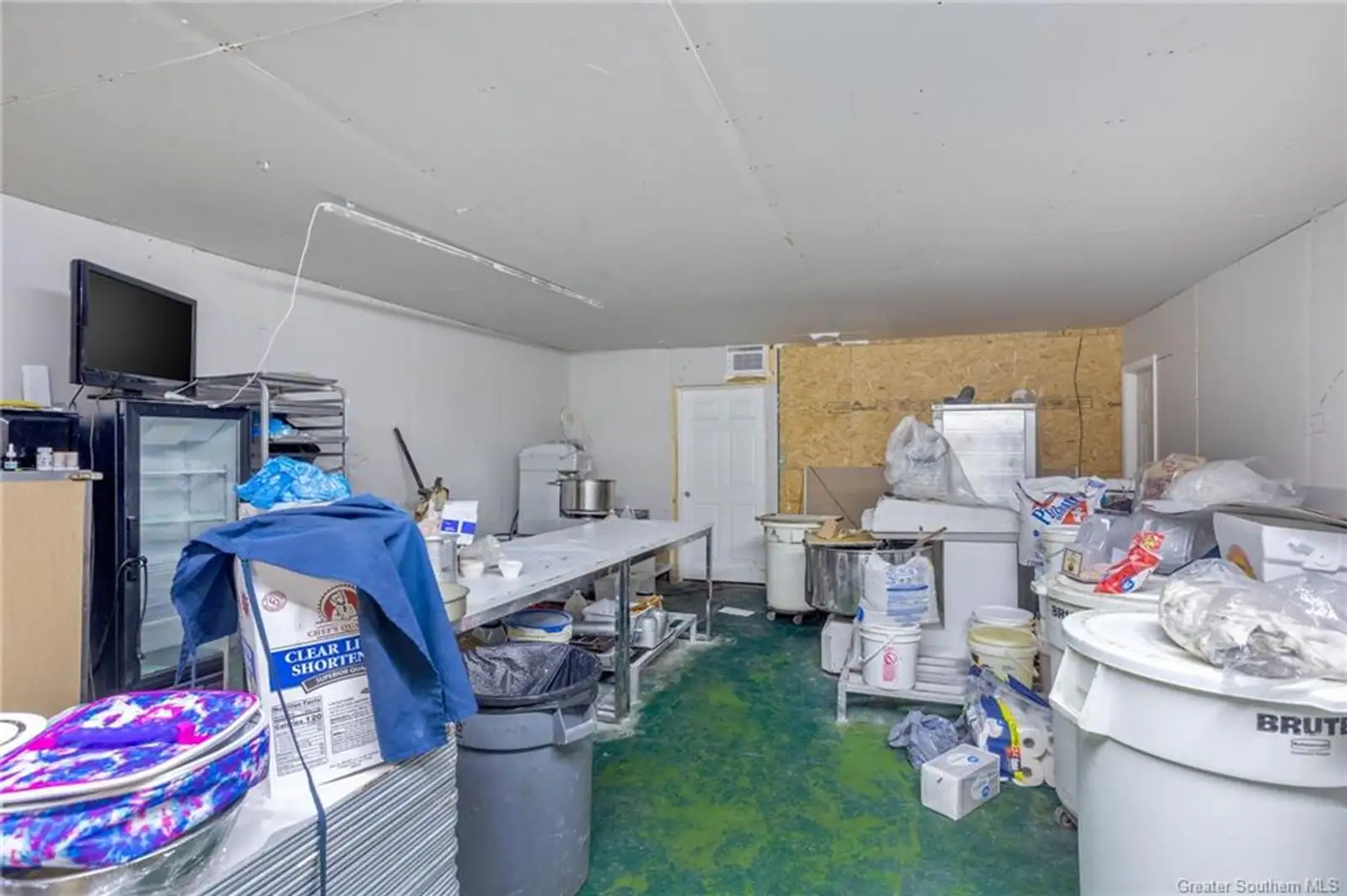 Functioning Restaurant for Sale image 11