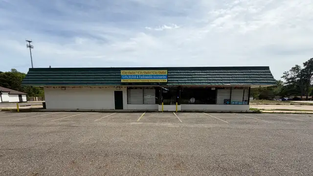 8913 Mansfield Rd thumbnail 1