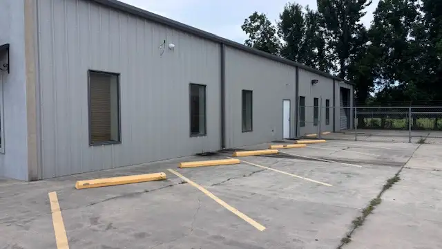 Industrial Building for Lease thumbnail 3