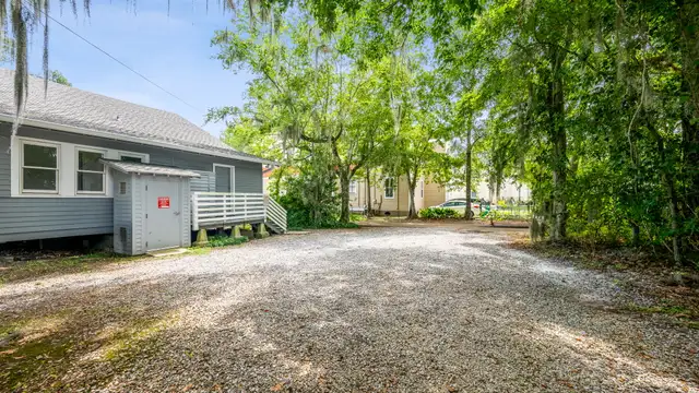 522 E Rutland St thumbnail 3