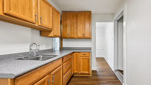 522 E Rutland St thumbnail 5