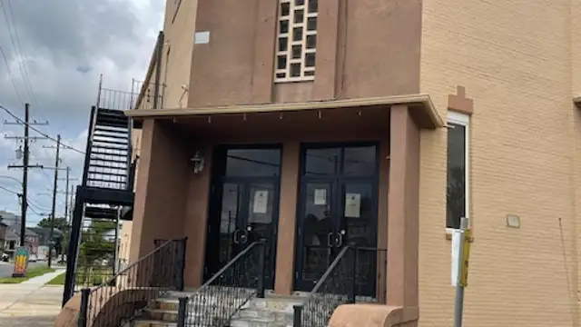 2400 Delachaise St thumbnail 5