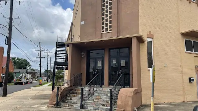 2400 Delachaise St thumbnail 2