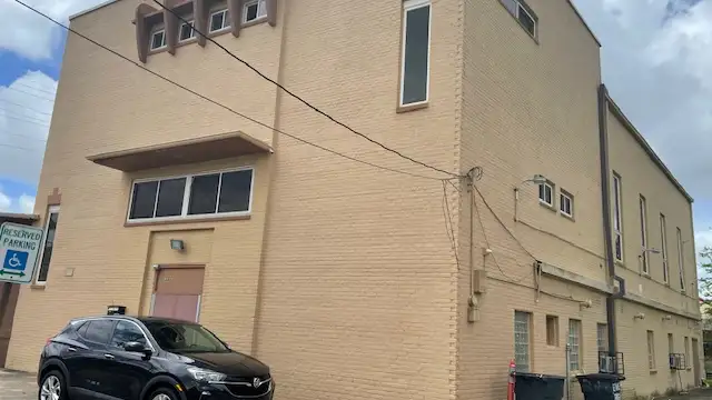 2400 Delachaise St thumbnail 4