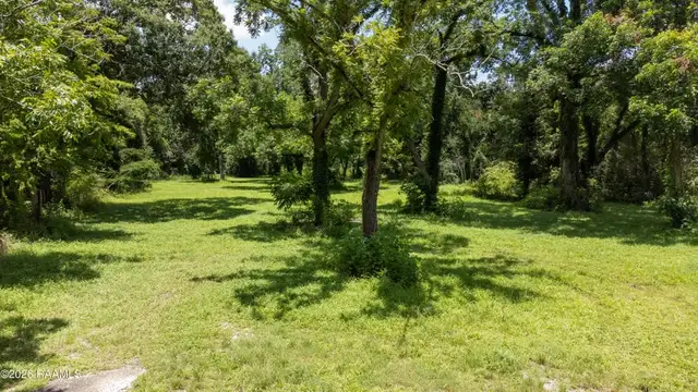 1005 Carmel Dr thumbnail 2