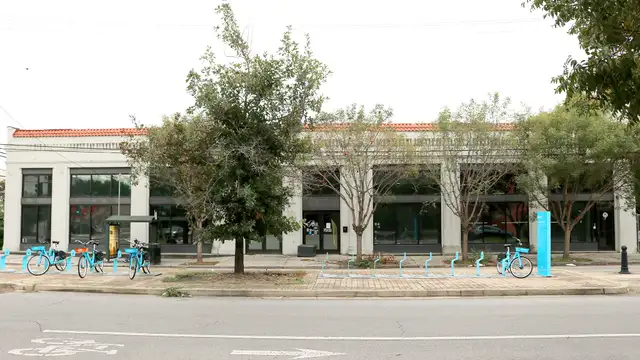 1504 Oretha Castle Haley Blvd. thumbnail 3