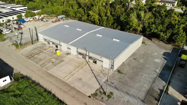 Office/Warehouse with Yard thumbnail 2
