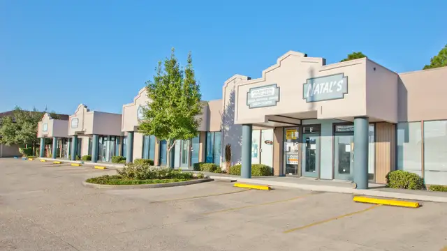 Millstream Shopping Center thumbnail 4