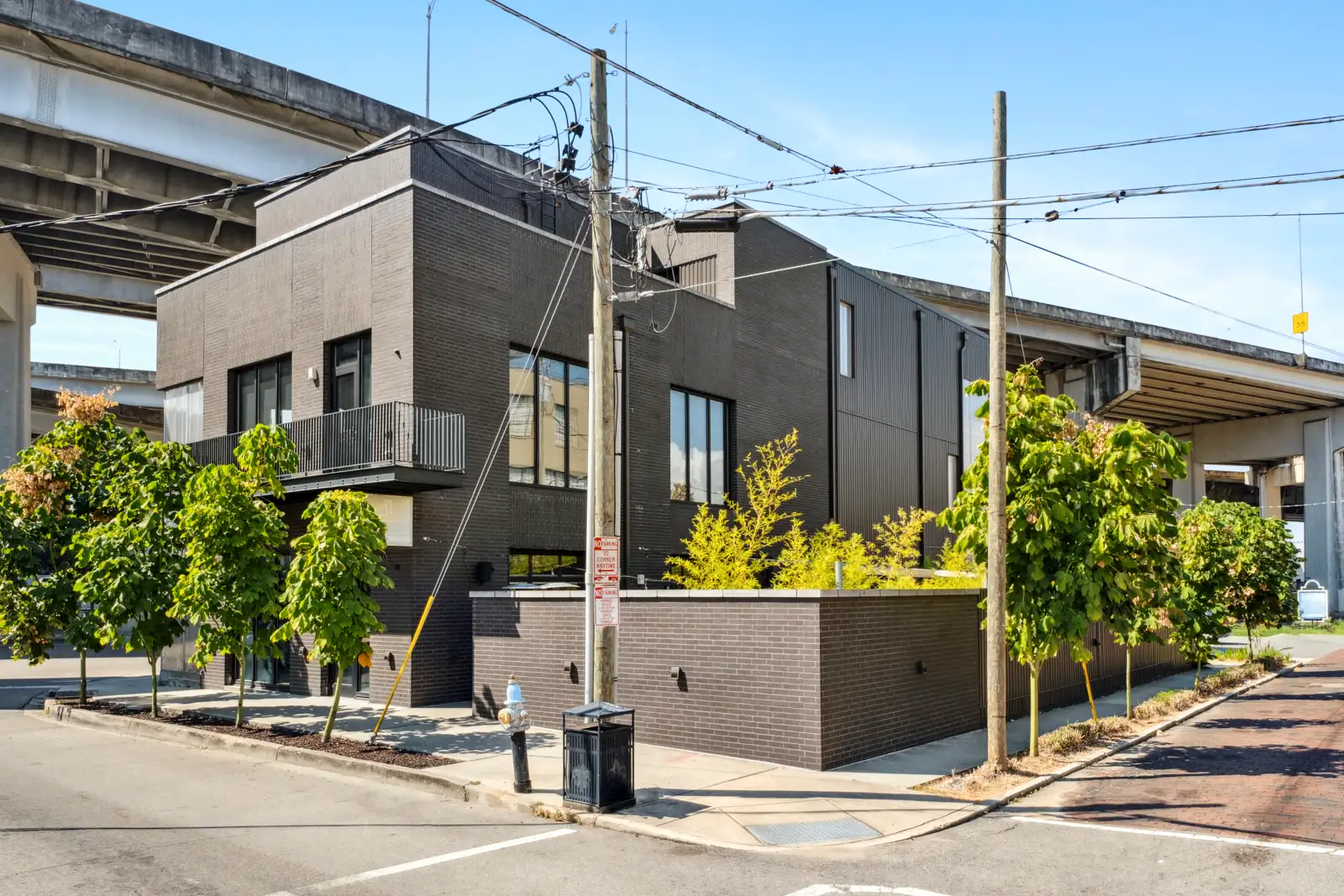 Warehouse District Bar/Events/Mixed-Use For Lease