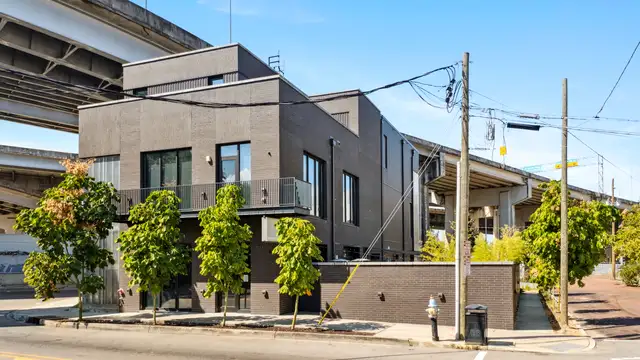 Warehouse District Bar/Events/Mixed-Use For Lease thumbnail 2