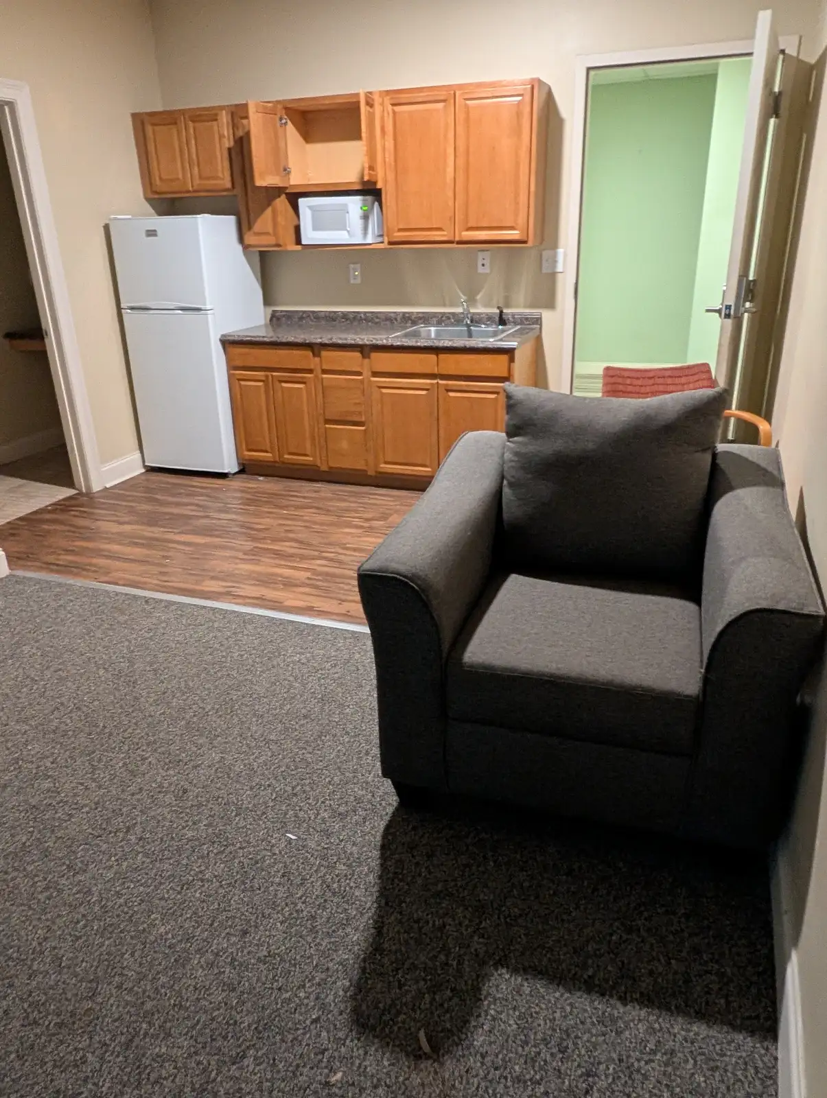 1422 LA-46 image 4