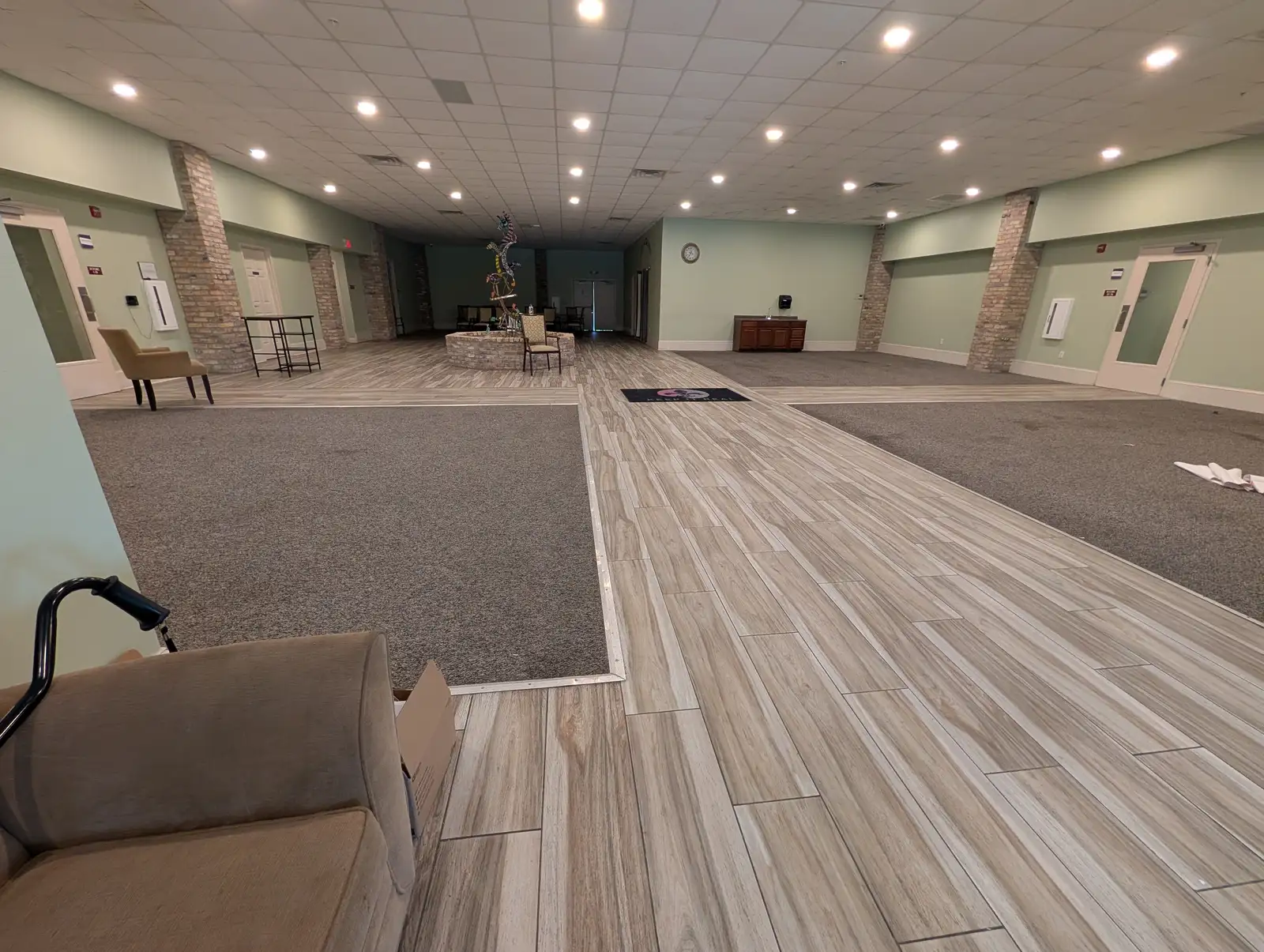 1422 LA-46 image 3