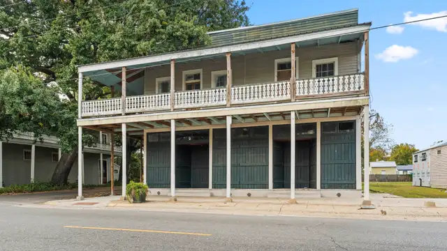 520 Railroad Ave thumbnail 4