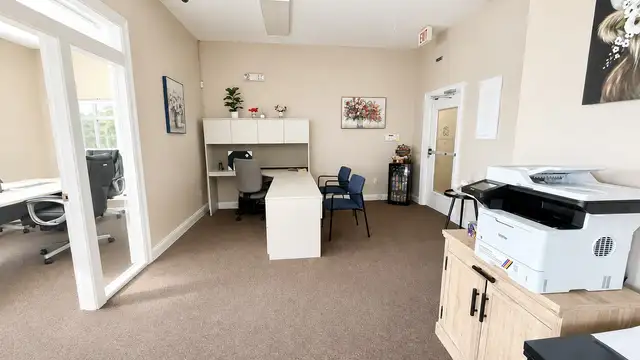 2B - Furnished Office Mandeville thumbnail 4