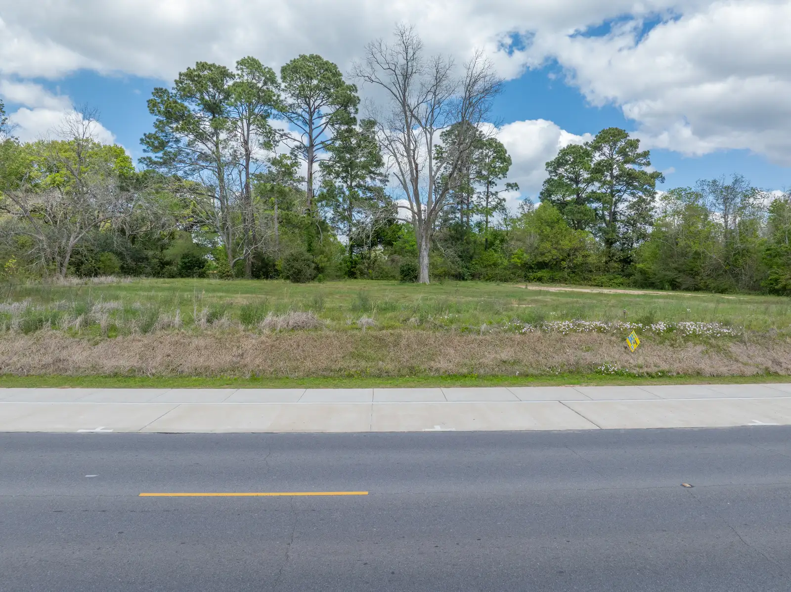 ±4.4 Acre Commercial Lot with 799.2' E Main St Frontage image 5