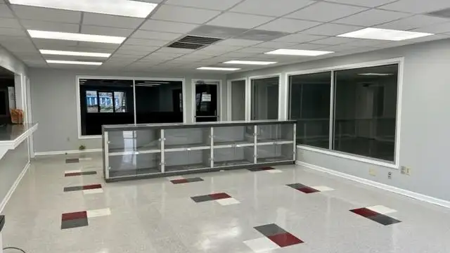 OWNER FINANCING AVAILABLE: Office/Warehouse Facility thumbnail 2