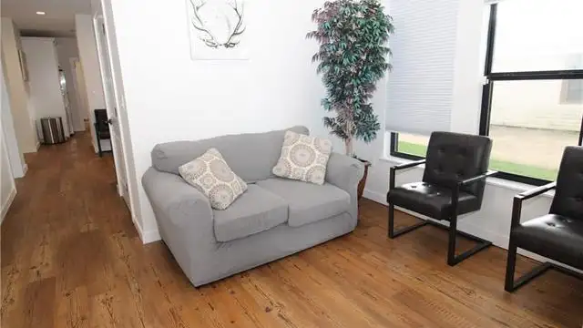 View image 7