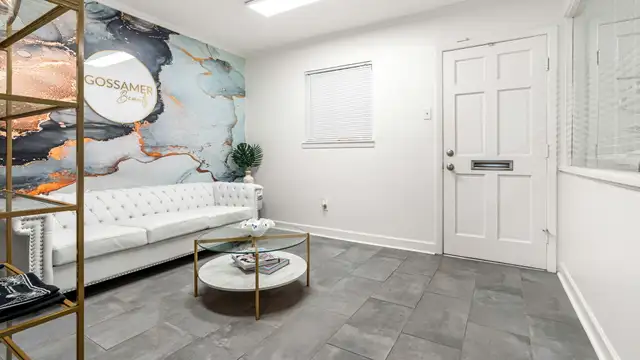 2955 Ridgelake Dr thumbnail 2