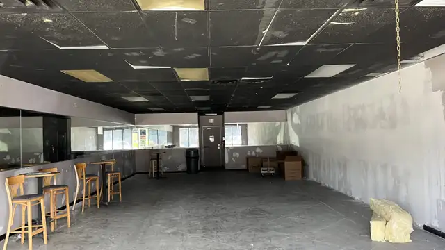 Retail Spaces In Strip Center With Daiquiris & Creams thumbnail 5