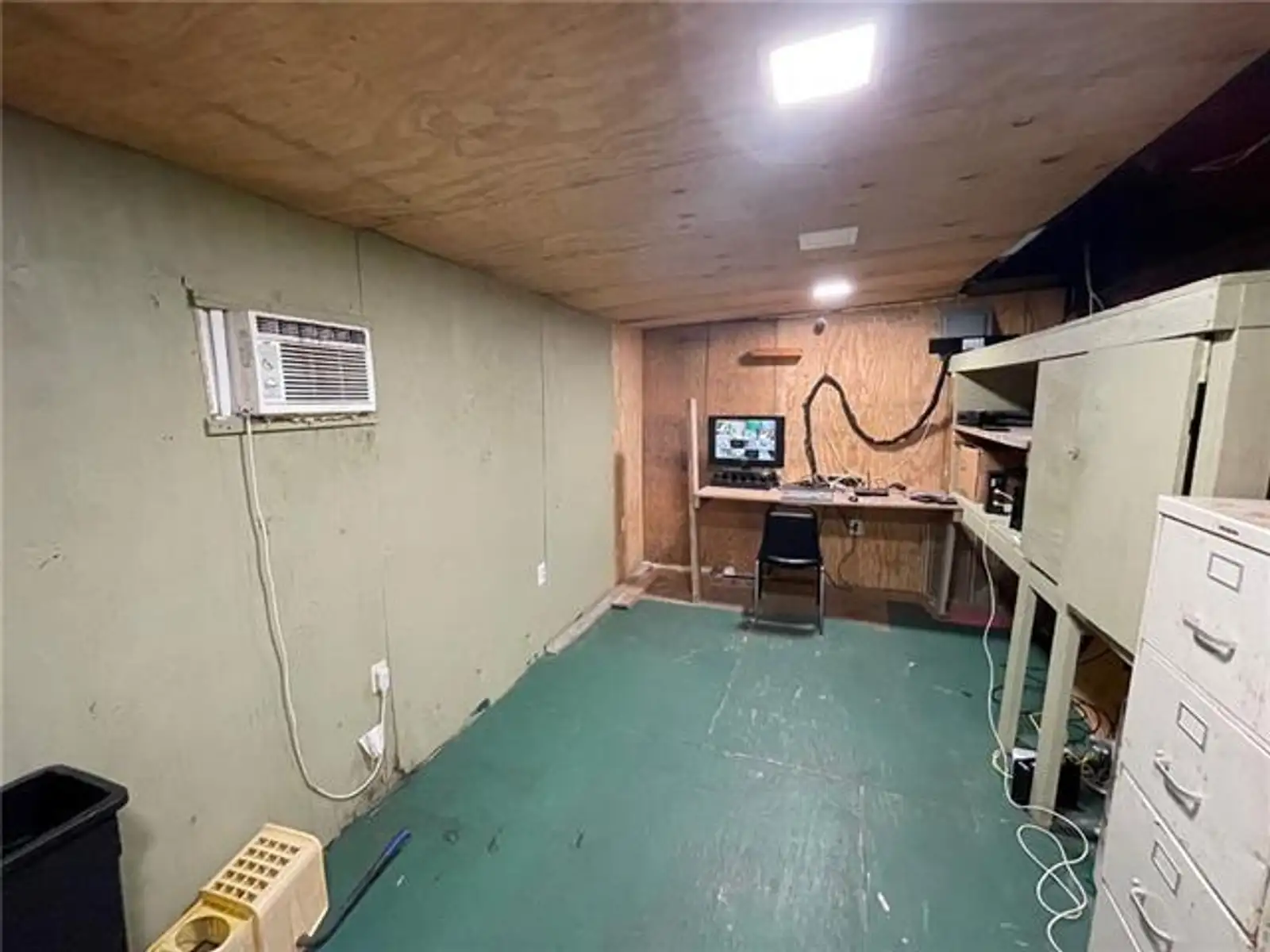 18056 Florida Blvd image 13