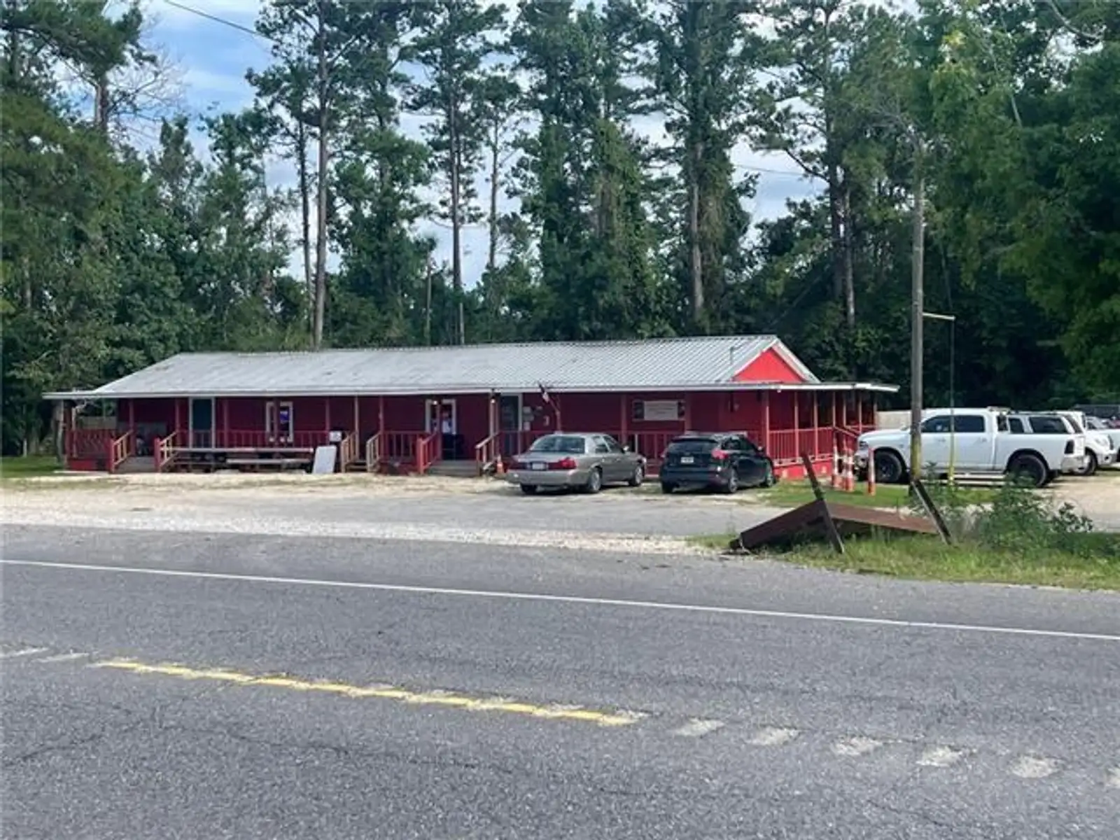 18056 Florida Blvd image 2