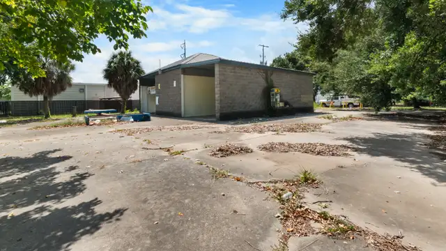 110 Inez Ln thumbnail 4