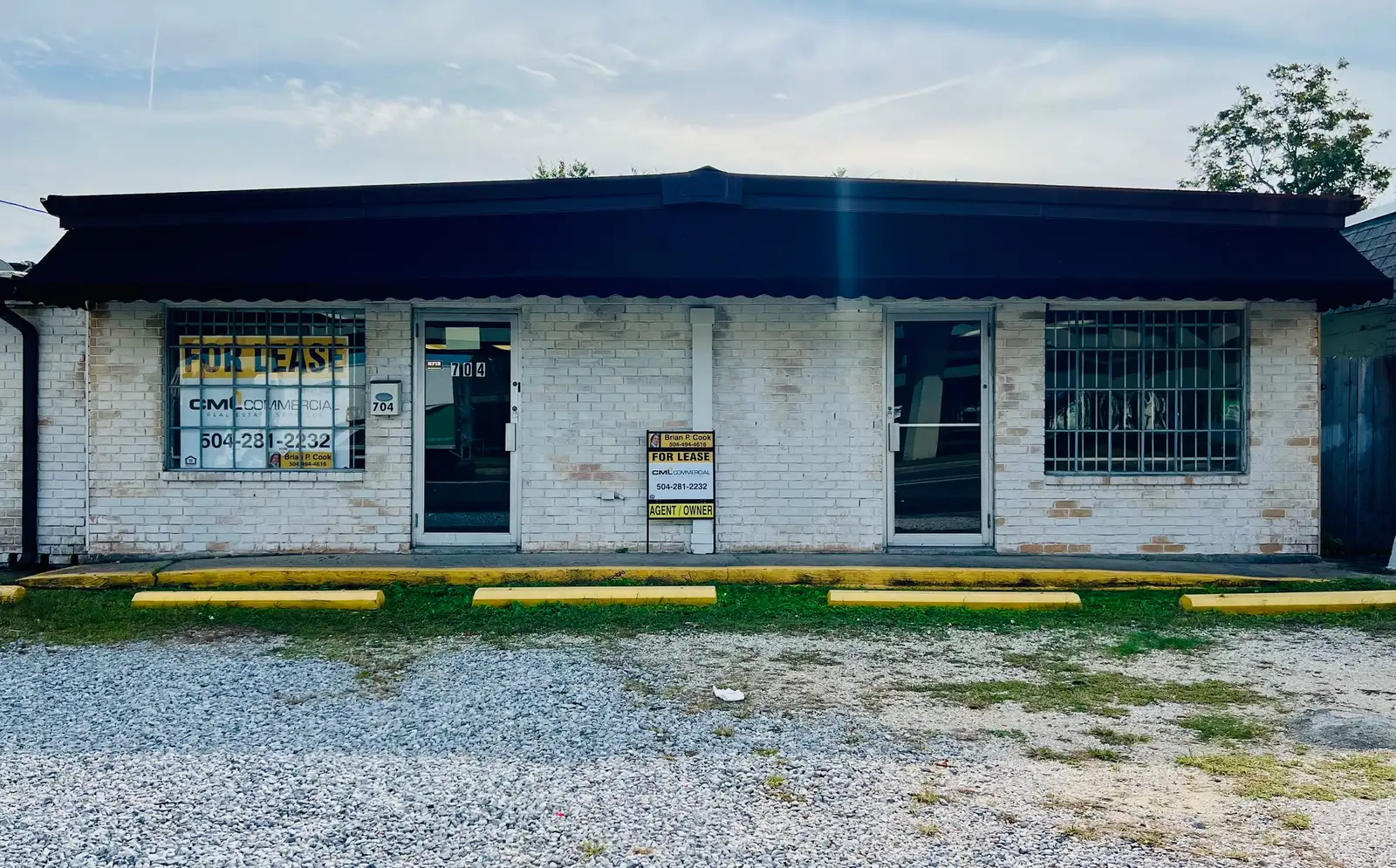 704 Westbank Expy