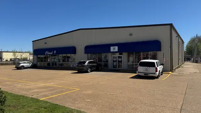 Heath Plaza 2058 - 2068 E. Texas thumbnail 2