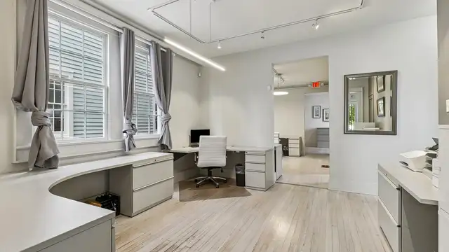 Uptown Commerical Condo For Sale thumbnail 5