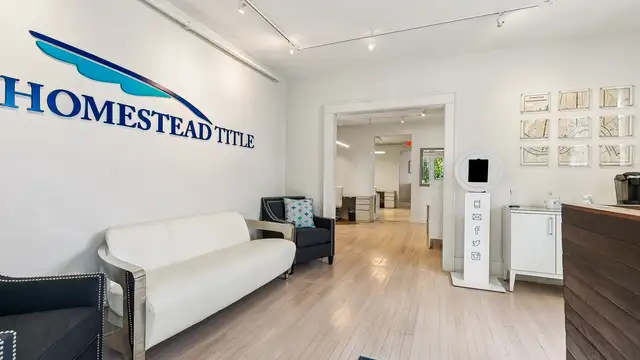 Uptown Commerical Condo For Sale thumbnail 3