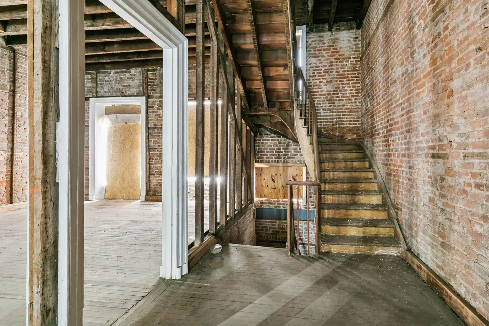 Unique French Quarter Opportunity image 2