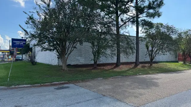 2286 Highland Rd thumbnail 4