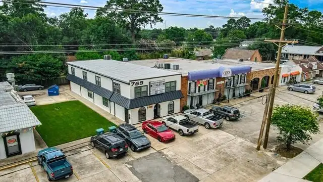 769 Robert Blvd thumbnail 5