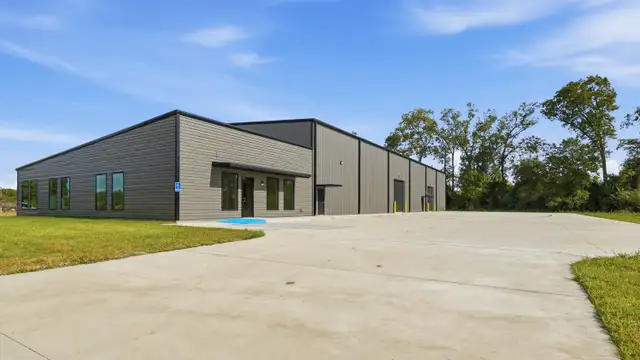 New Industrial Construction in Broussard thumbnail 3