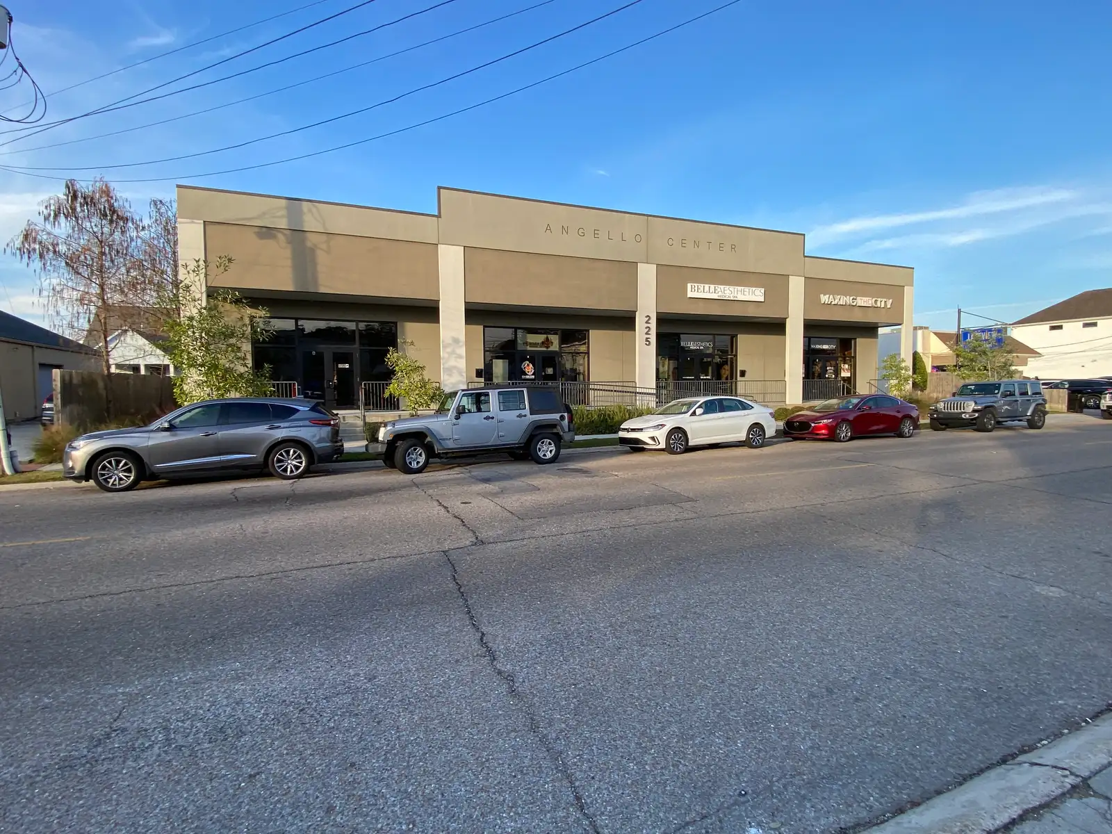 Suite B - COMMERCIAL UNIT FOR LEASE IN LAKEVIEW