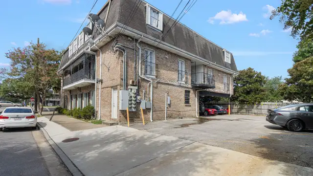 3301 Canal St thumbnail 2