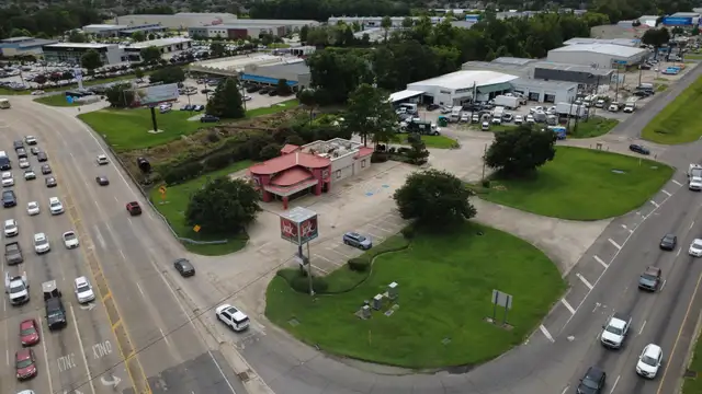 11310 Airline Hwy thumbnail 2