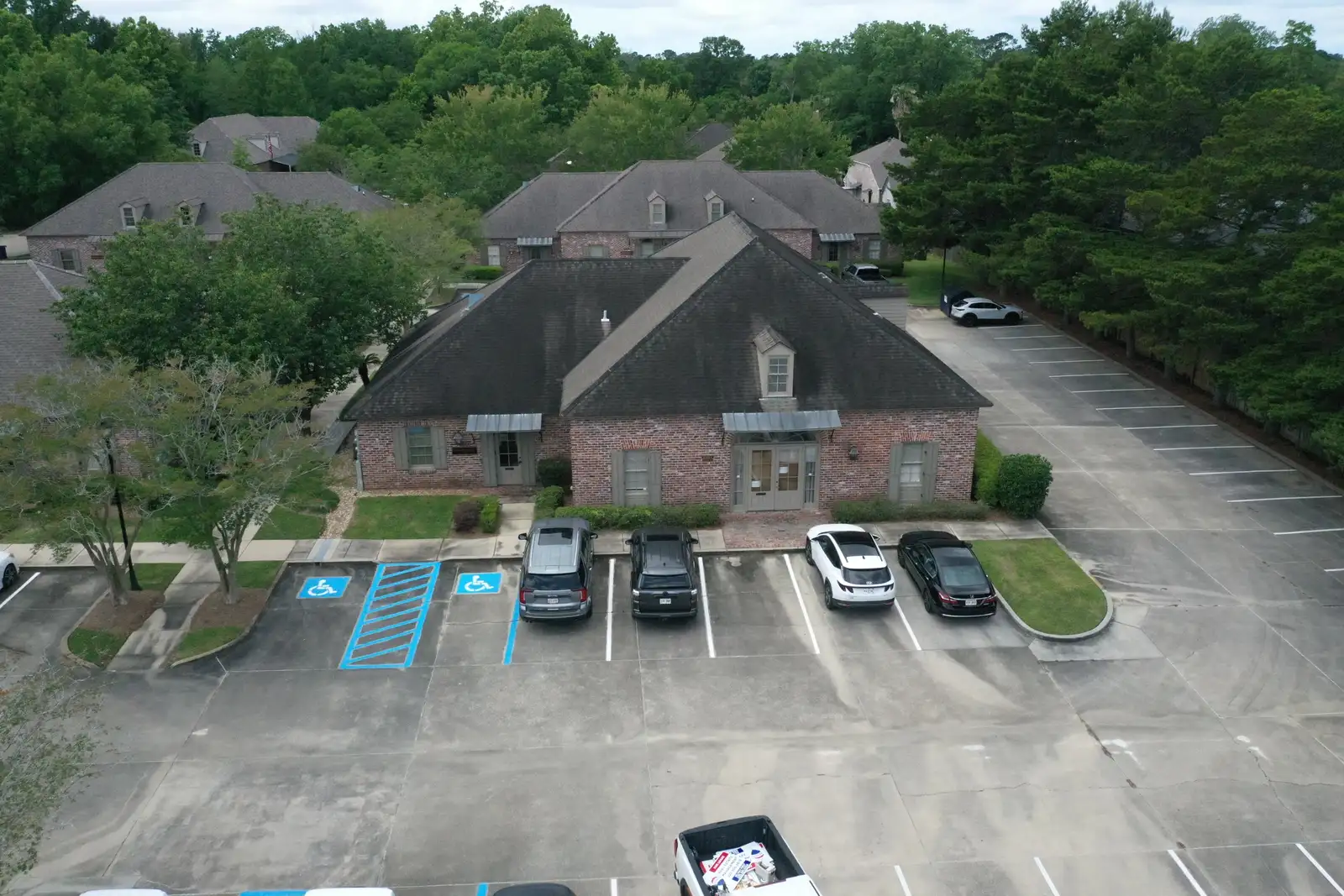 2161 Quail Run Dr image 4